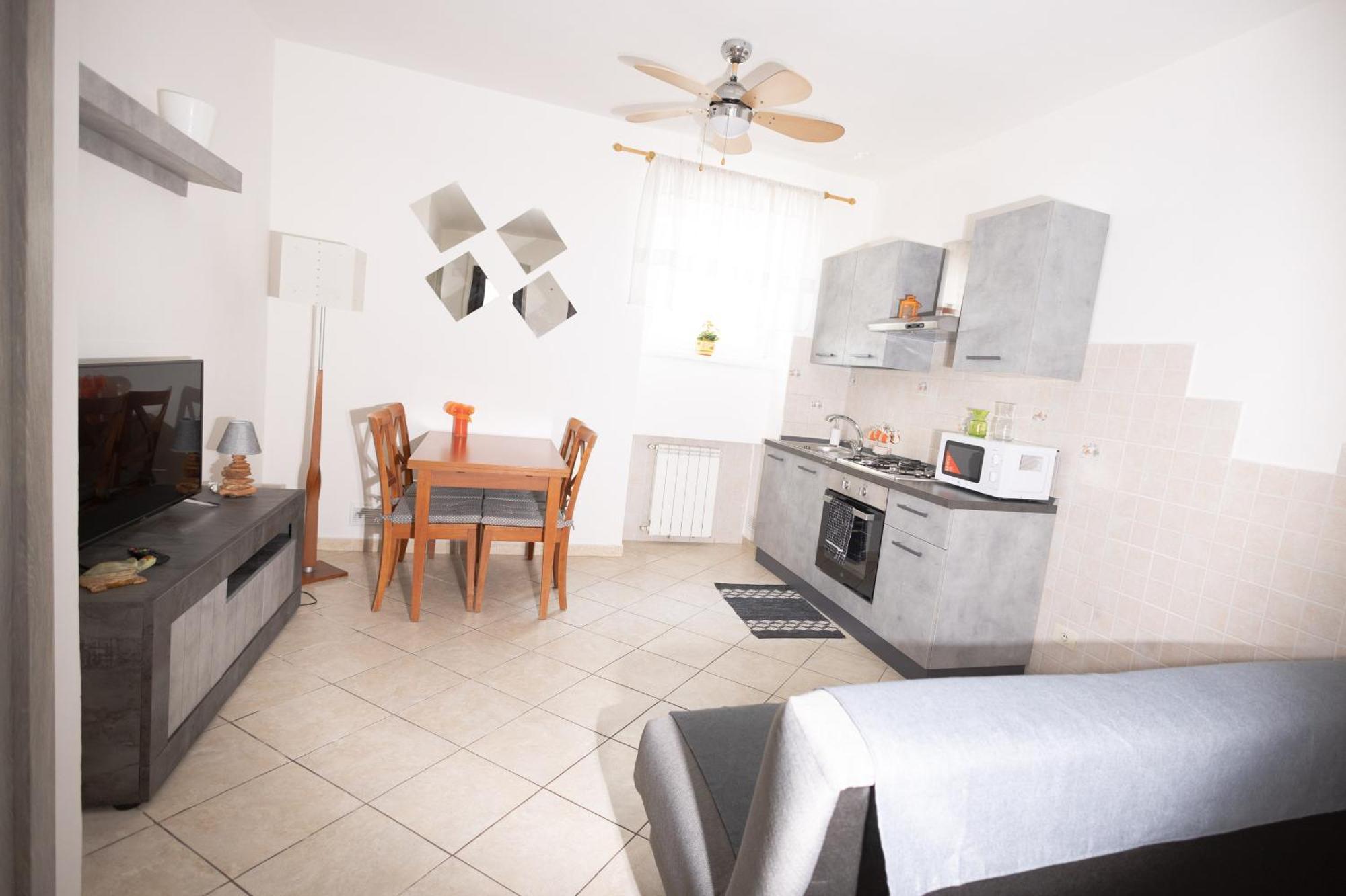 לידו די אוסטיה Delightful Apartment Close To The Center מראה חיצוני תמונה